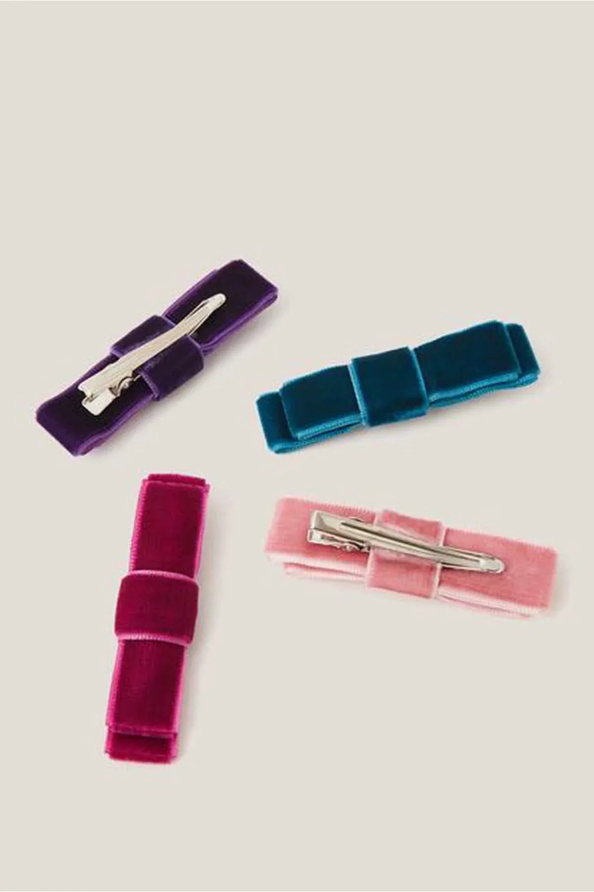 Accessorize - AK Galleria