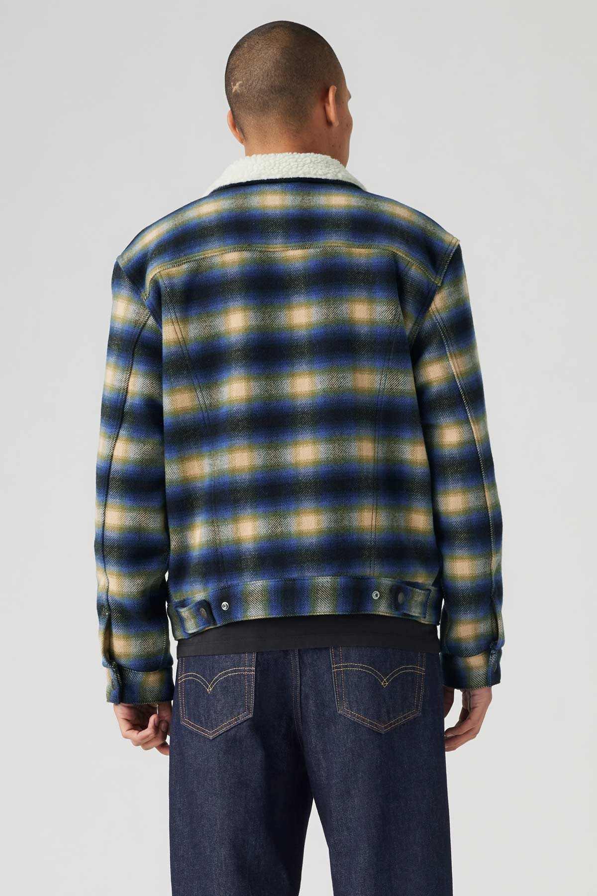 Levi's - AK Galleria