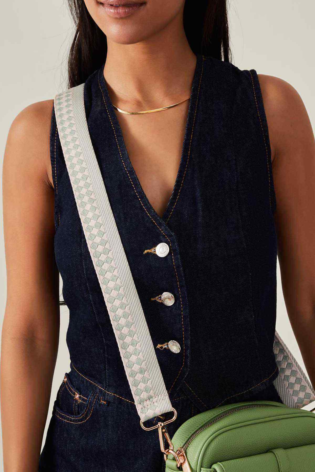Accessorize - AK Galleria