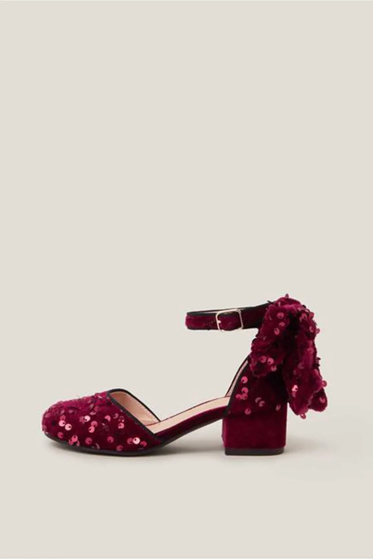 Accessorize - AK Galleria