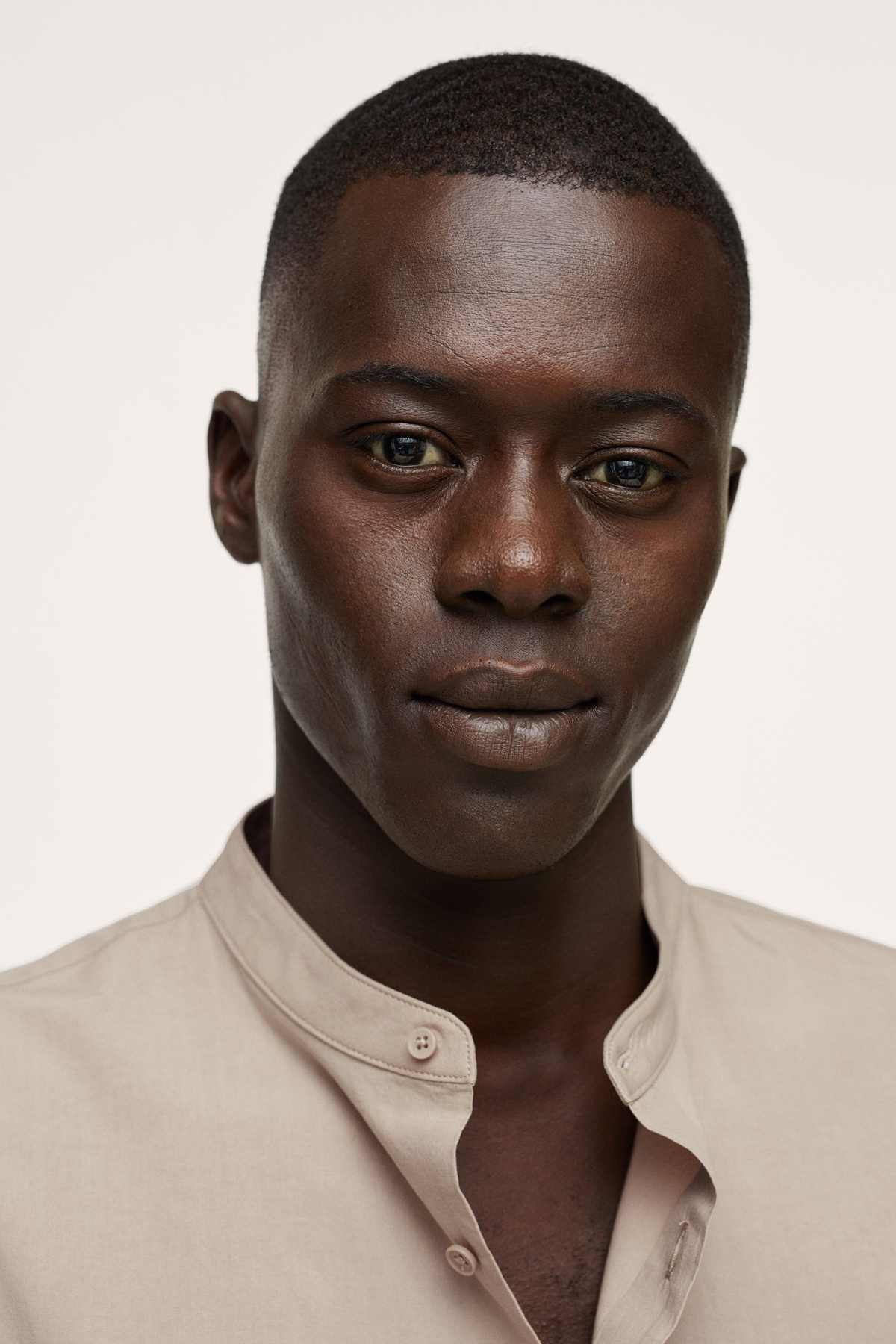 MANGO beige shirt collar with button placket