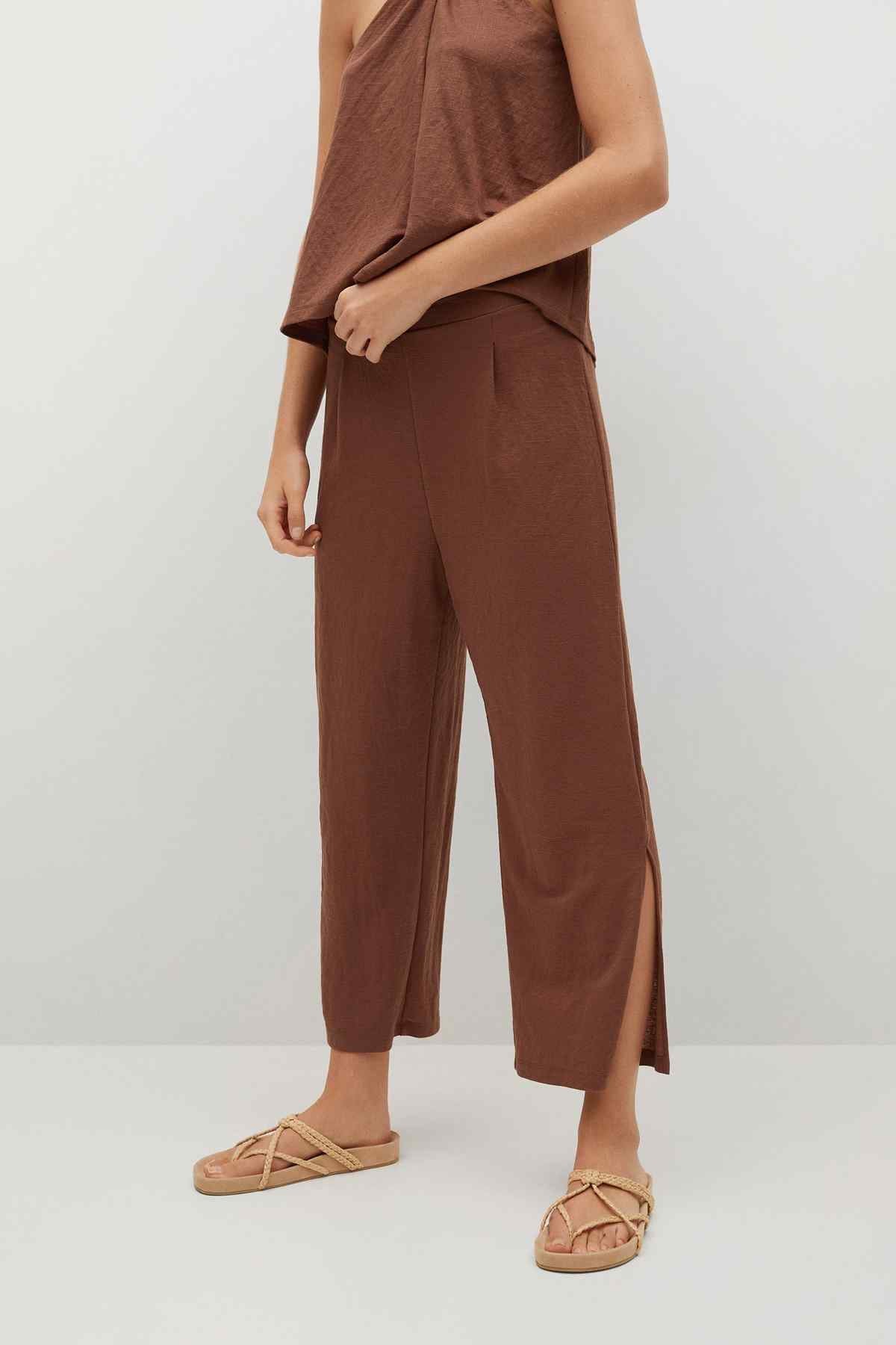 Brown sleeveless top with matching cropped straight-leg pants