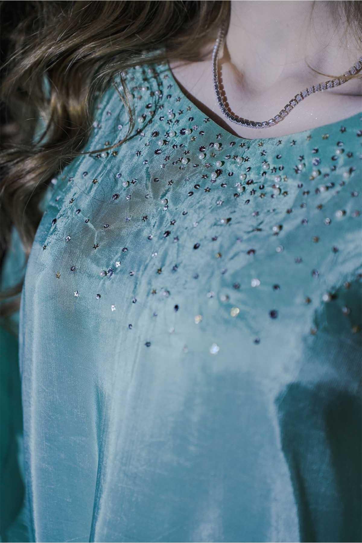 MANAAL ARFEEN - AK Galleria