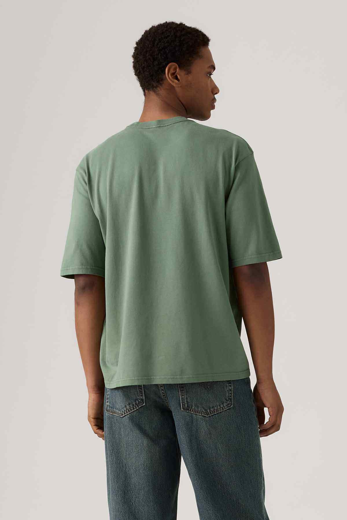 Green crew-neck T-shirt, short sleeves, plain back
