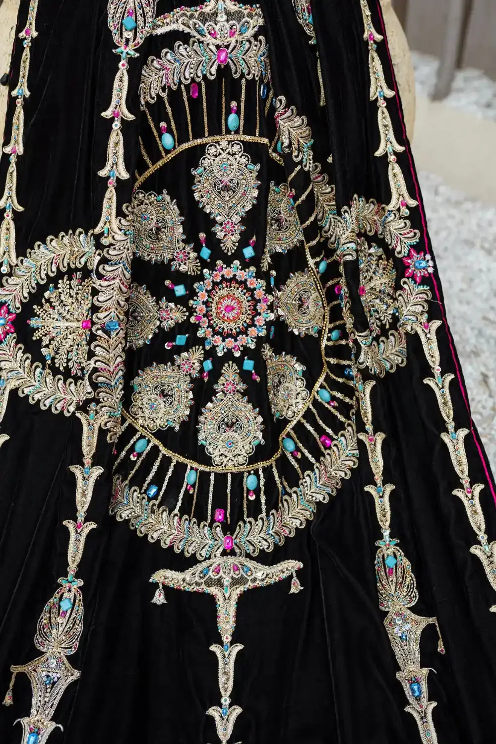 Malook - AK Galleria