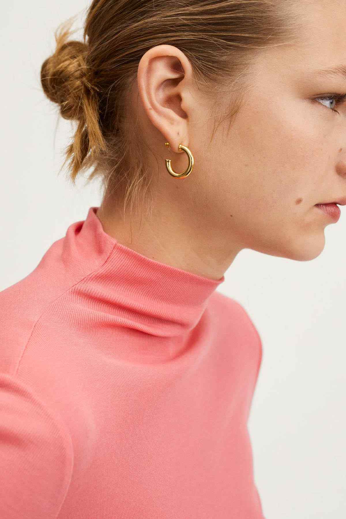 Bubblegum pink long-sleeve turtleneck top with high neck detail