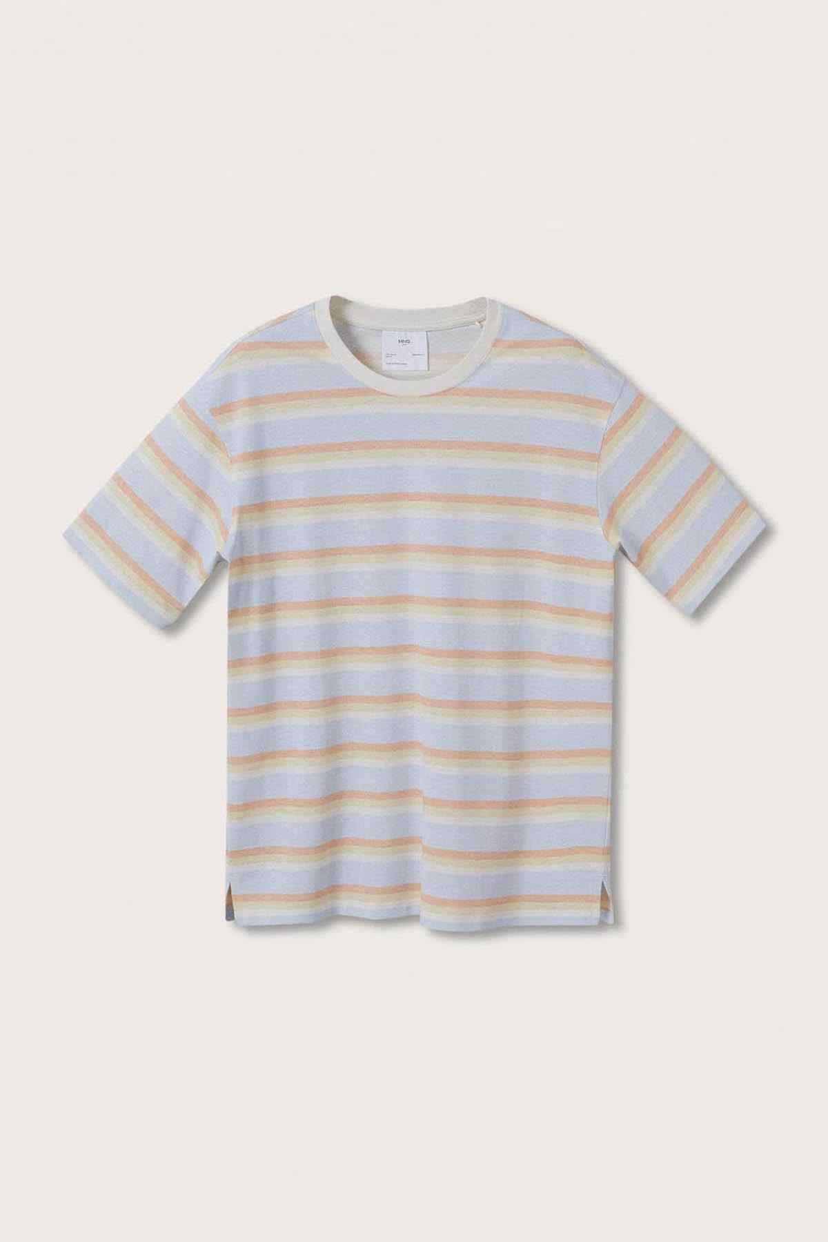 Light blue striped crew-neck T-shirt with pastel bands, short sleeves