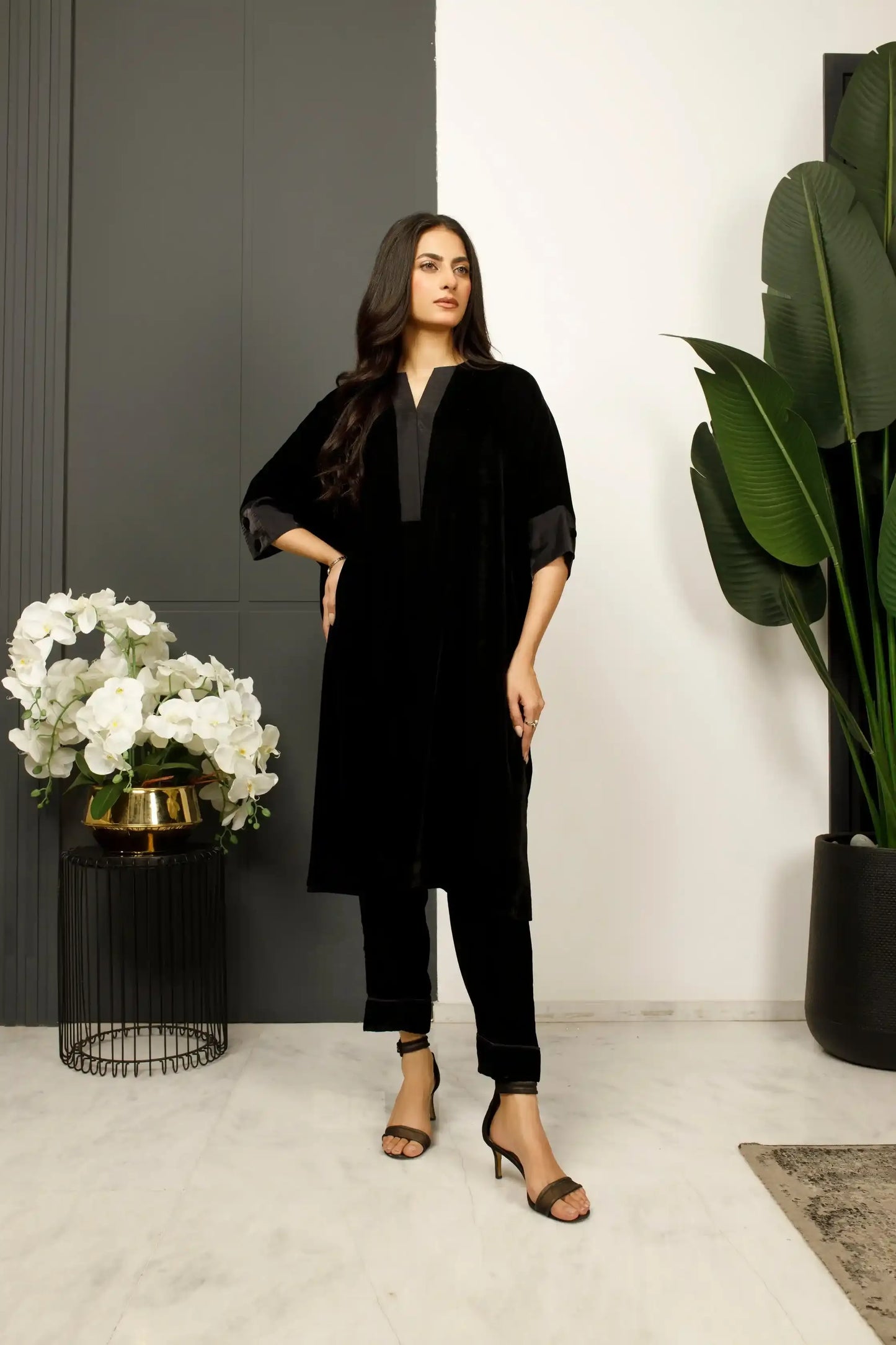 Velour - AK Galleria