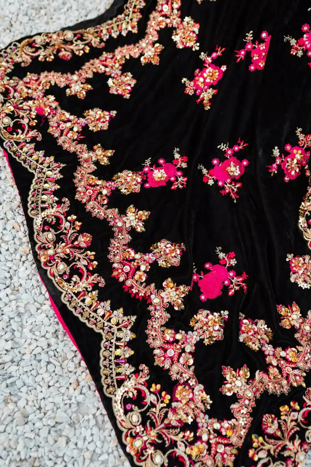 Malook - AK Galleria