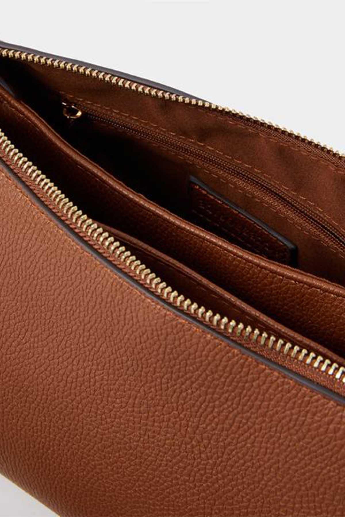 Accessorize - AK Galleria