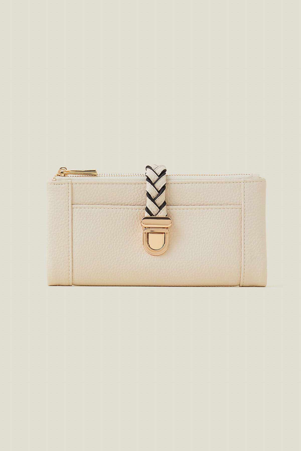 ACCESSORIZE