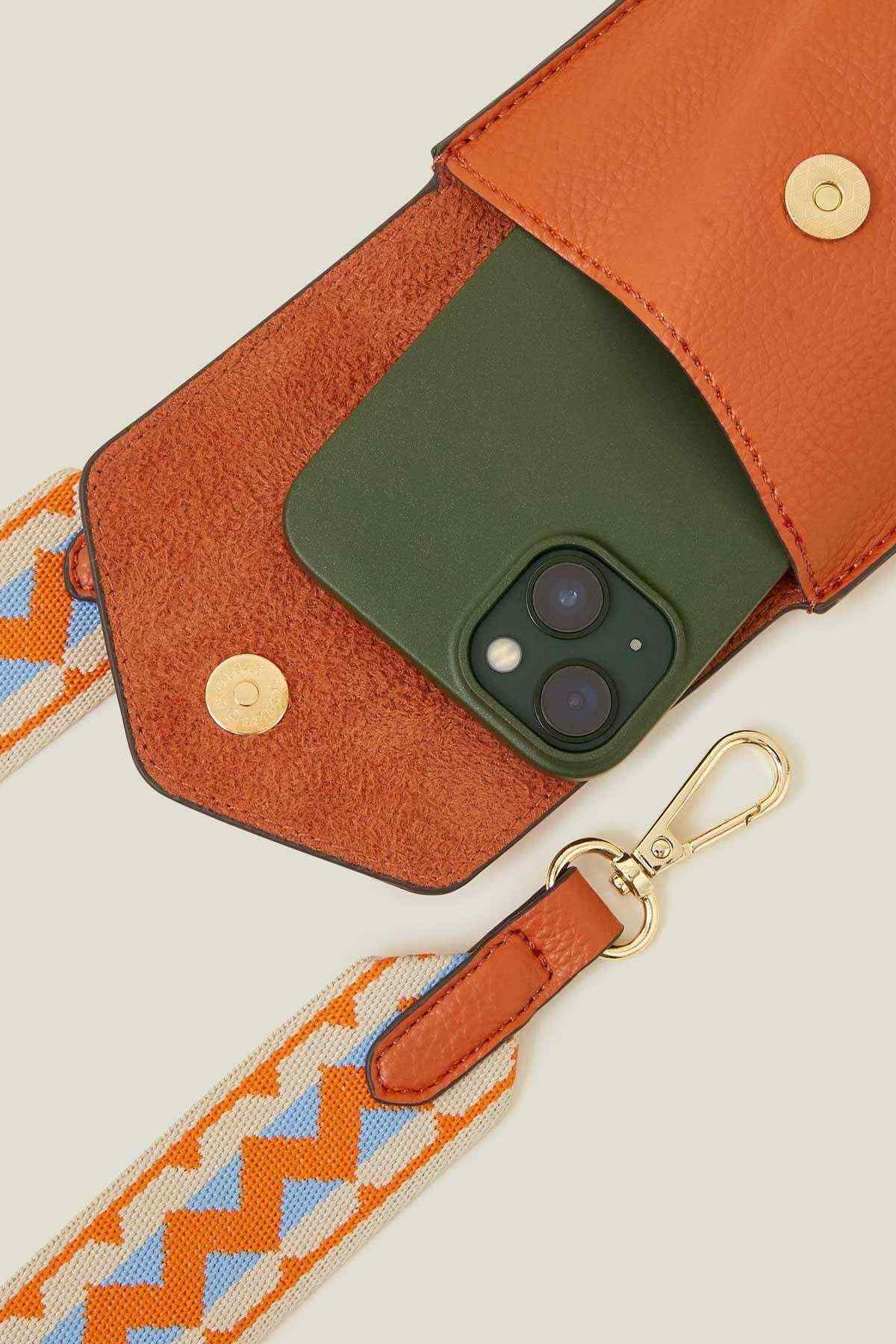 Accessorize - AK Galleria