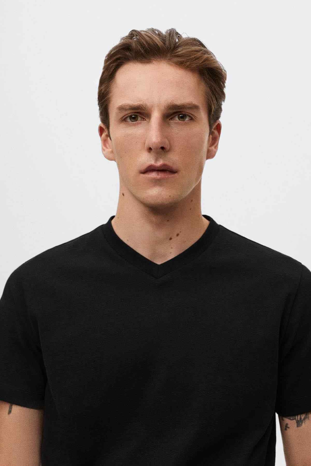 Black V-neck short-sleeve T-shirt neckline close-up