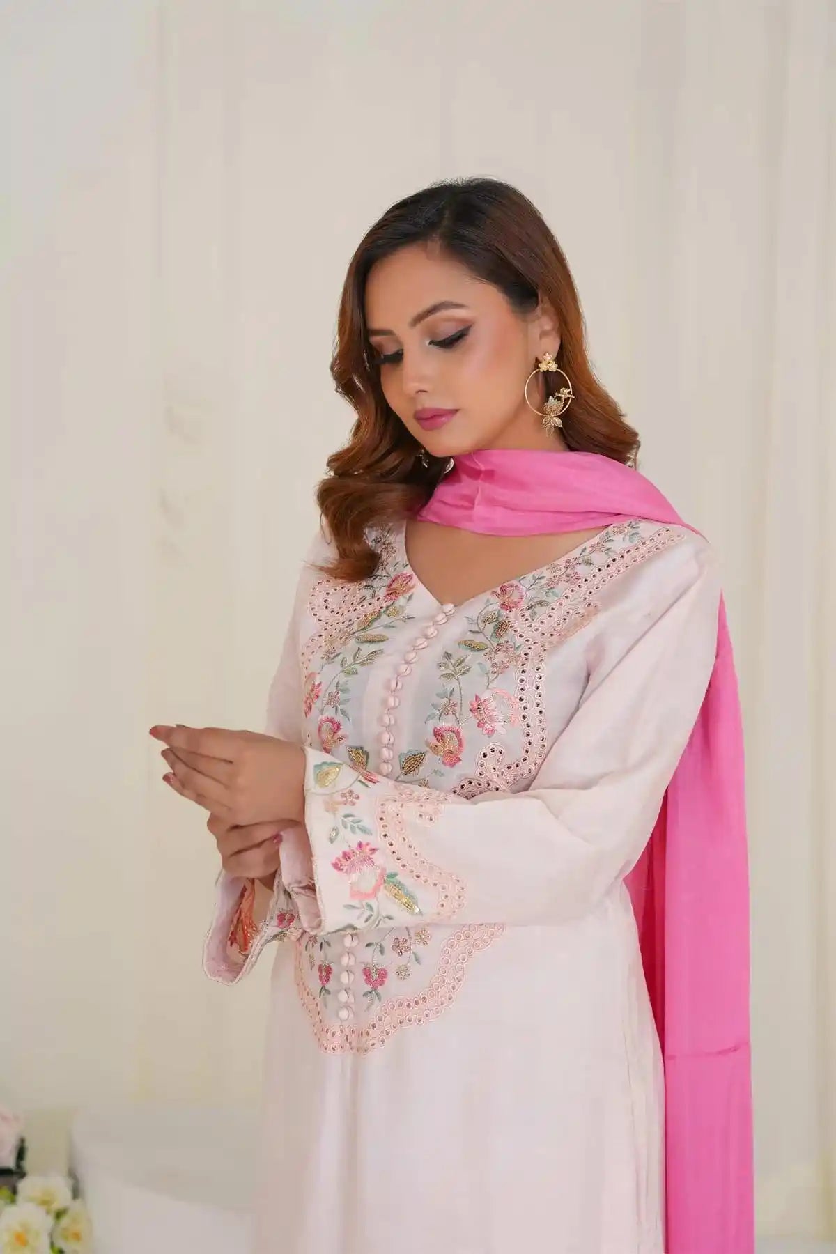 MANAAL ARFEEN