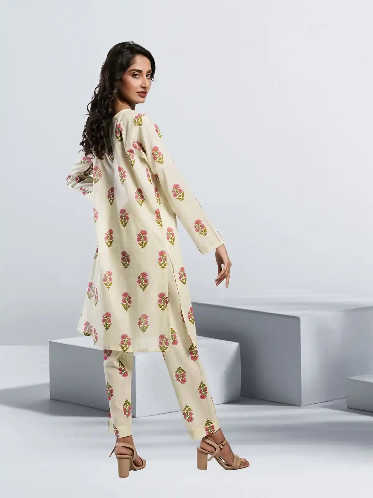 Ahlam Closet By safa textile