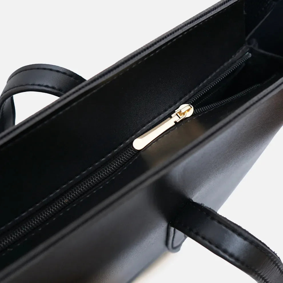 A tailor's son - AK Galleria