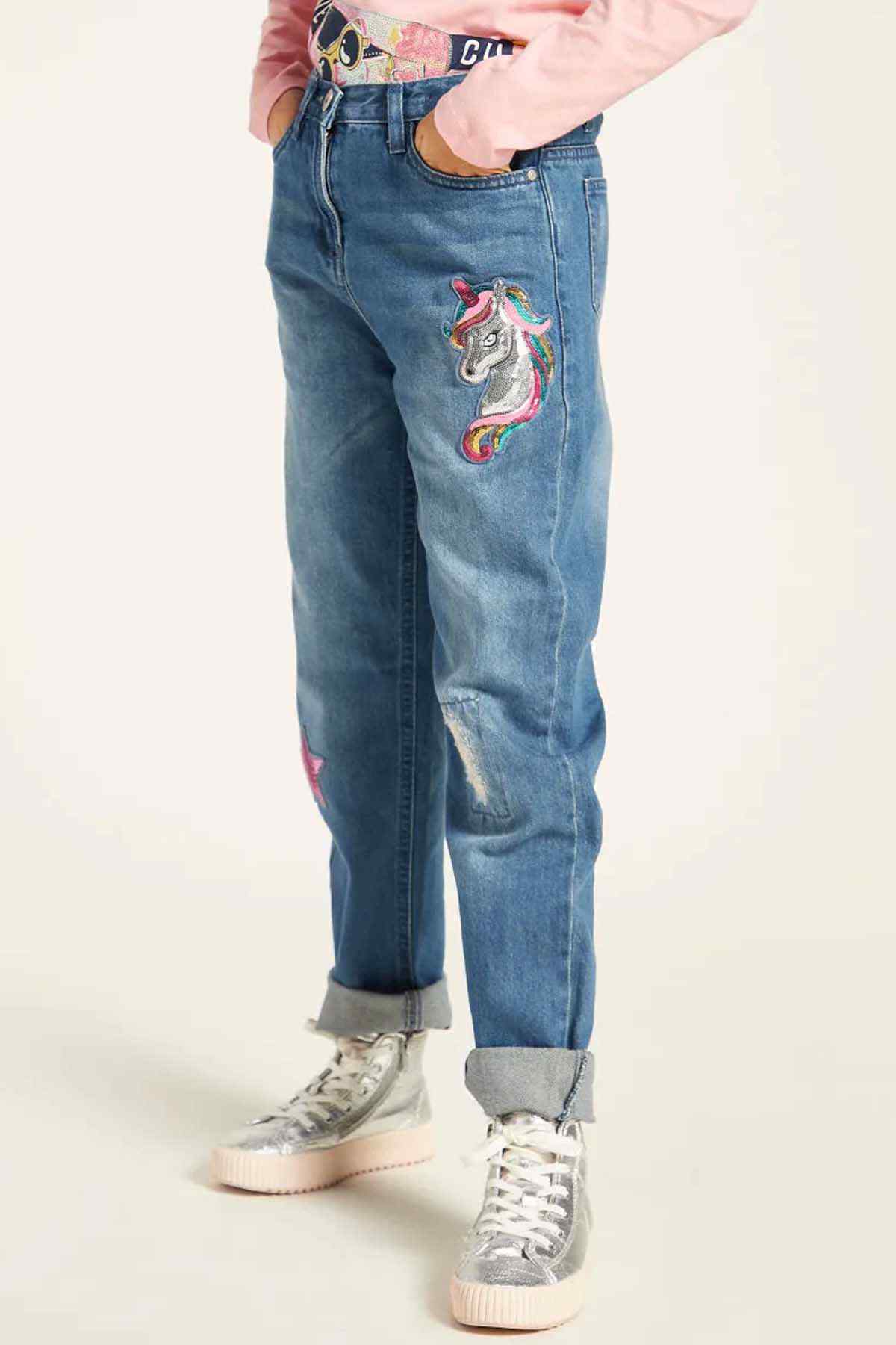 Light-blue denim jeans with front graphic on pocket and cuffed straight leg