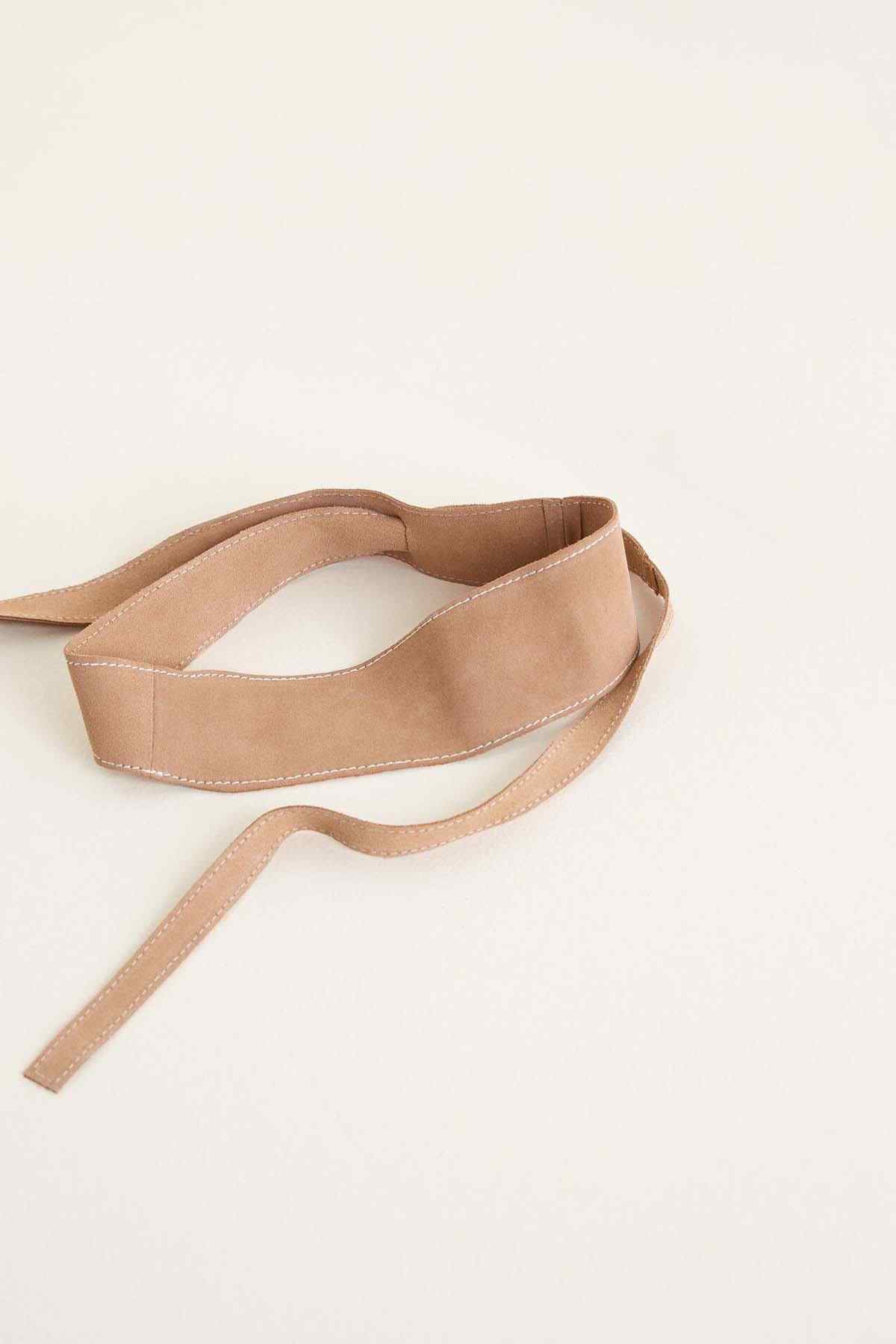 Tan fabric waist tie belt with long trailing ends