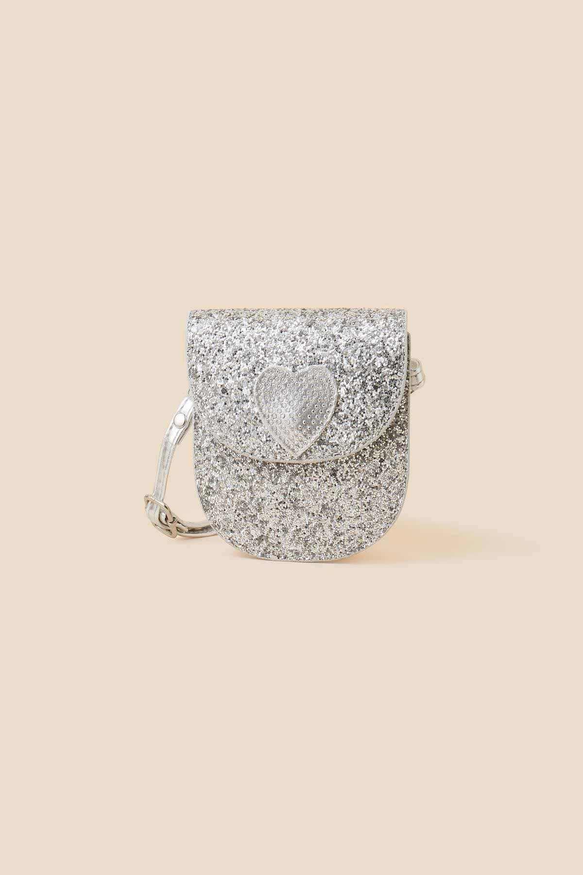 ACCESSORIZE