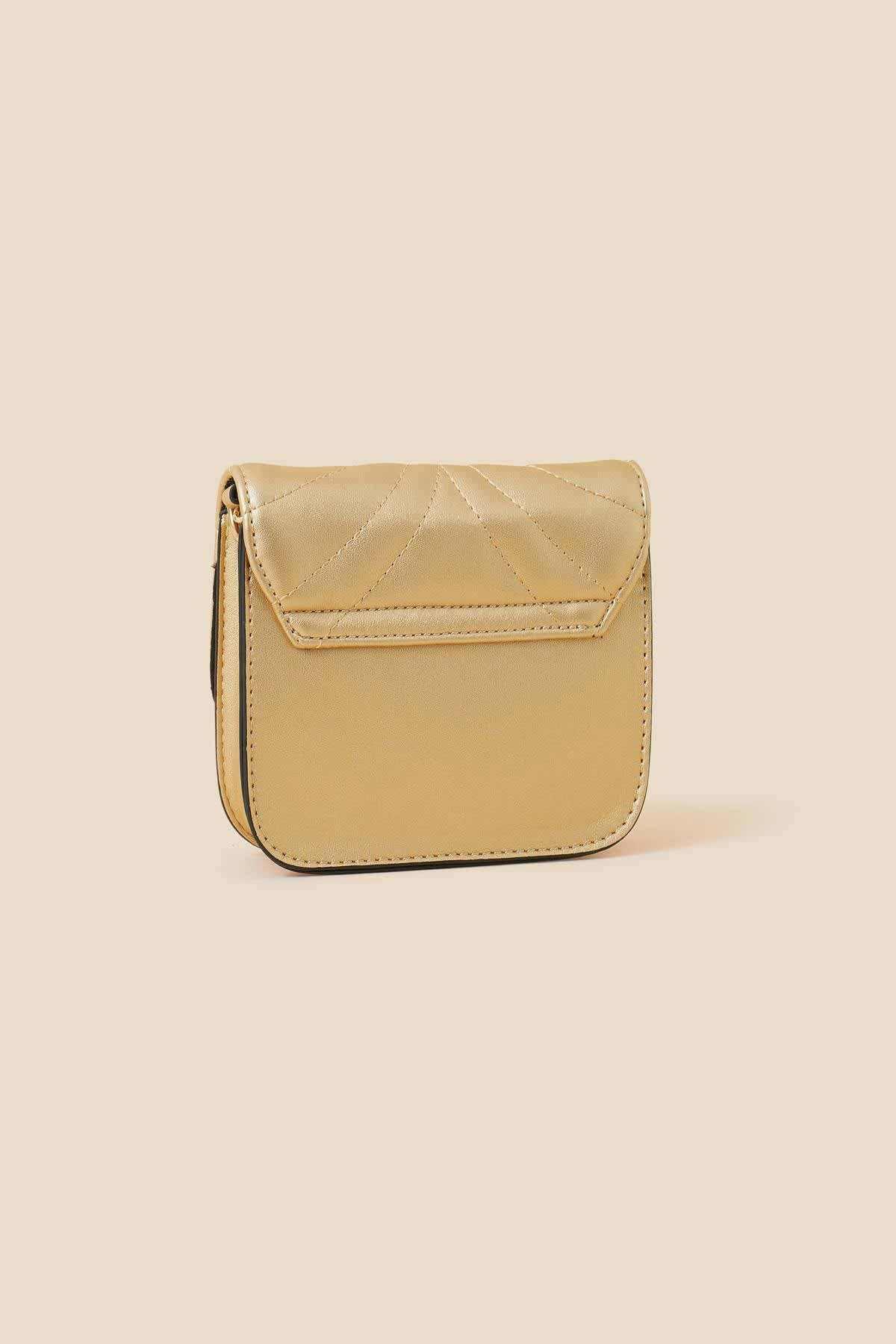 Accessorize - AK Galleria