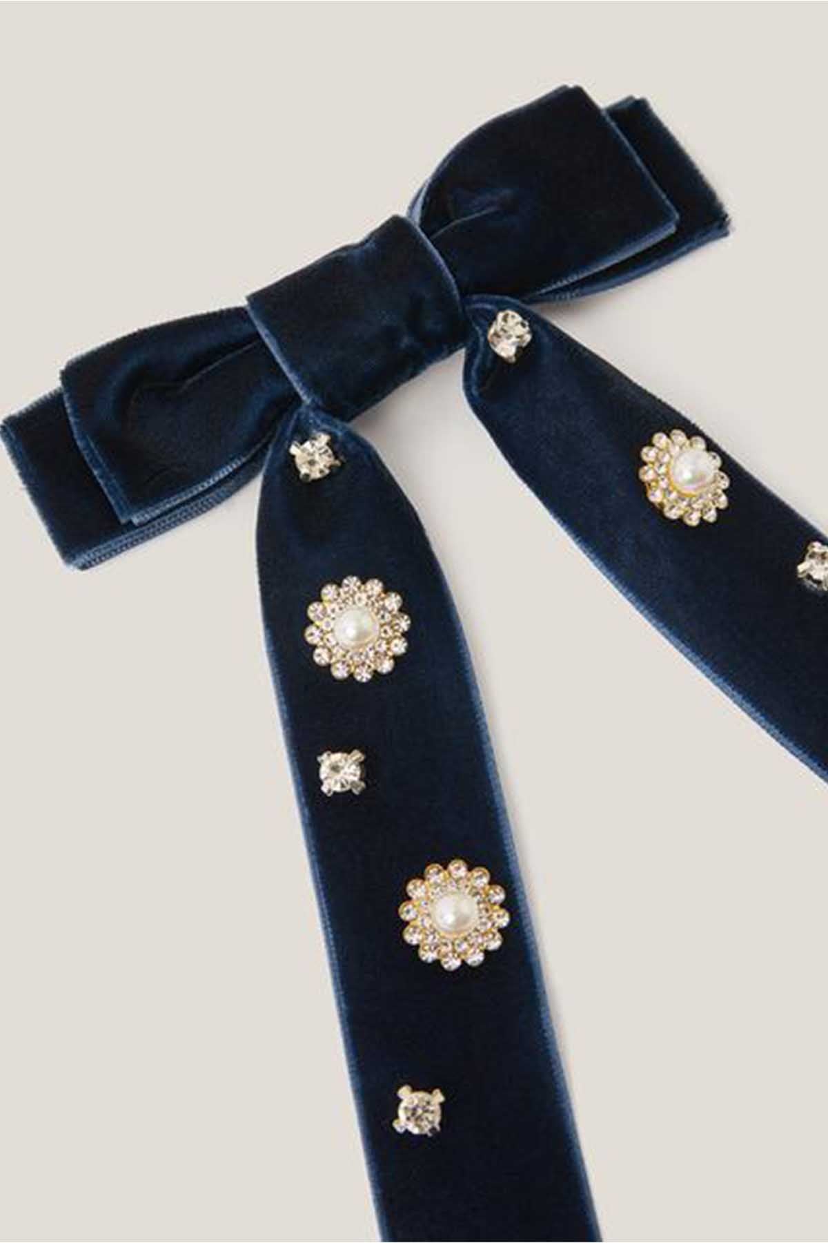Accessorize - AK Galleria
