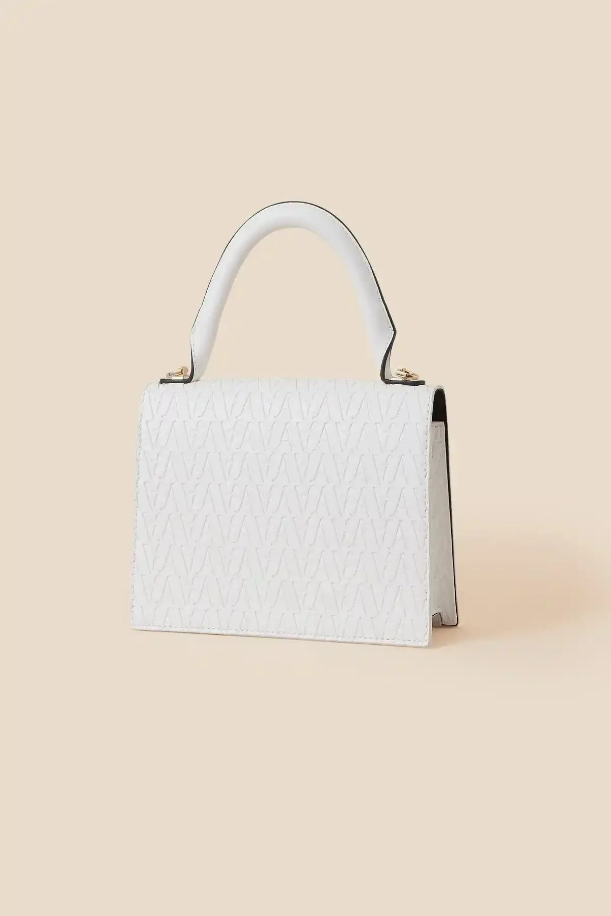 Accessorize - AK Galleria