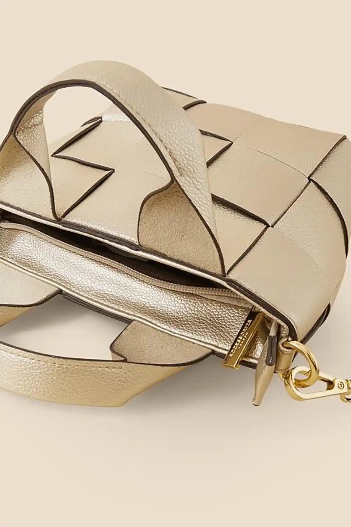 ACCESSORIZE