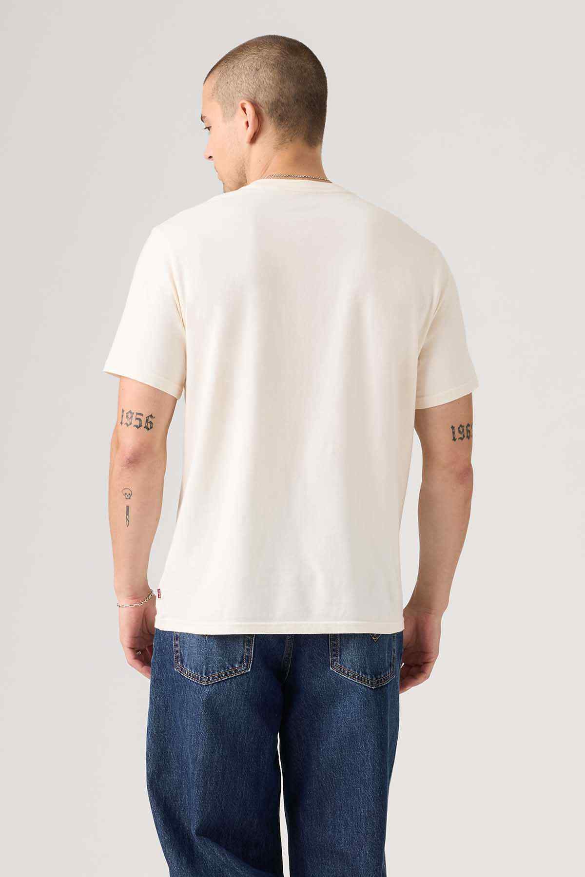 Cream graphic T-shirt with round neck, short sleeves, back prints