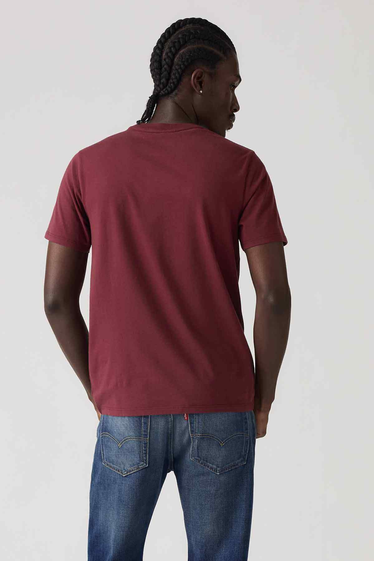 Men's maroon short-sleeve T-shirt, back view