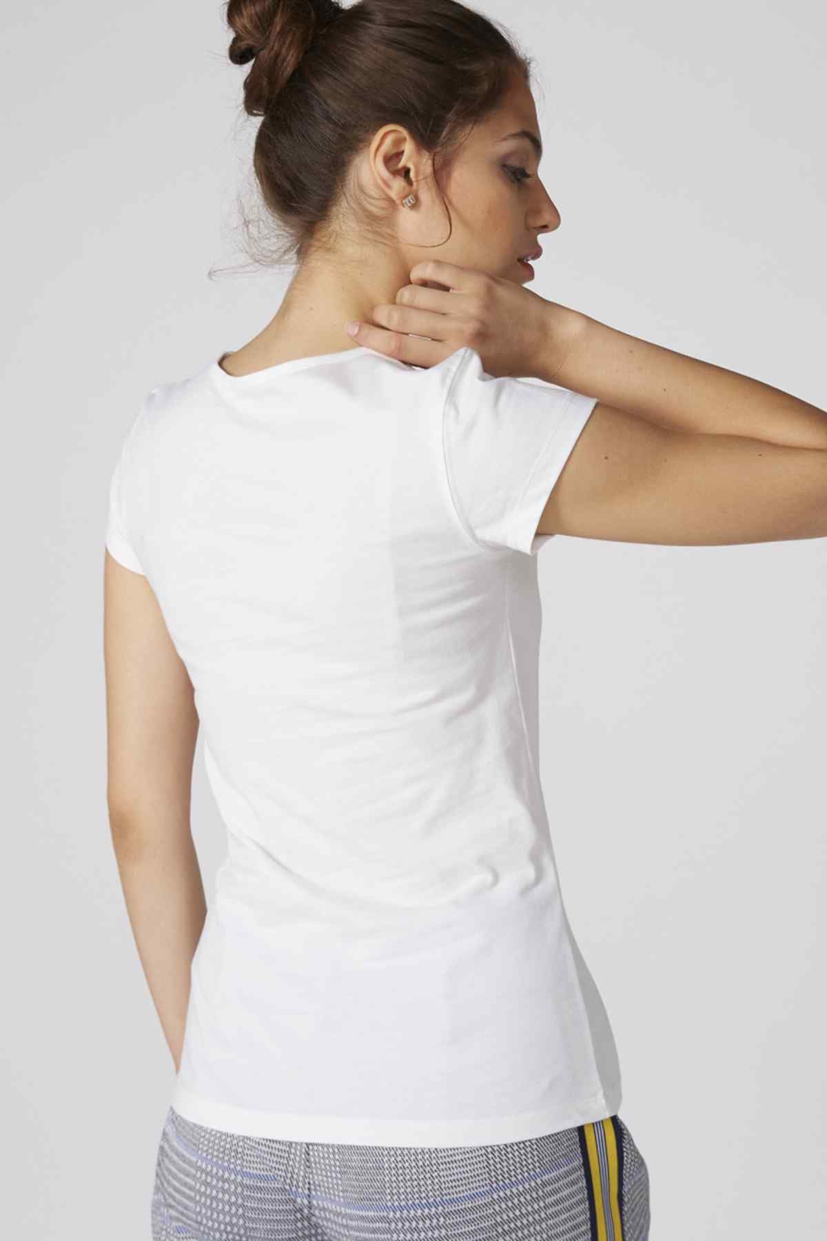 White short-sleeve crew-neck T-shirt, plain back