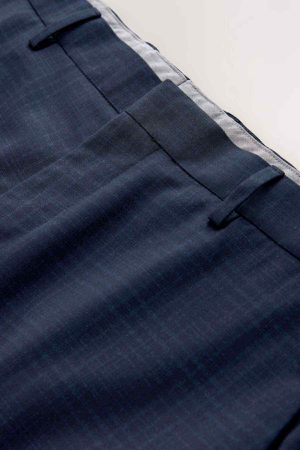 Navy trousers crease detailing with side pocket