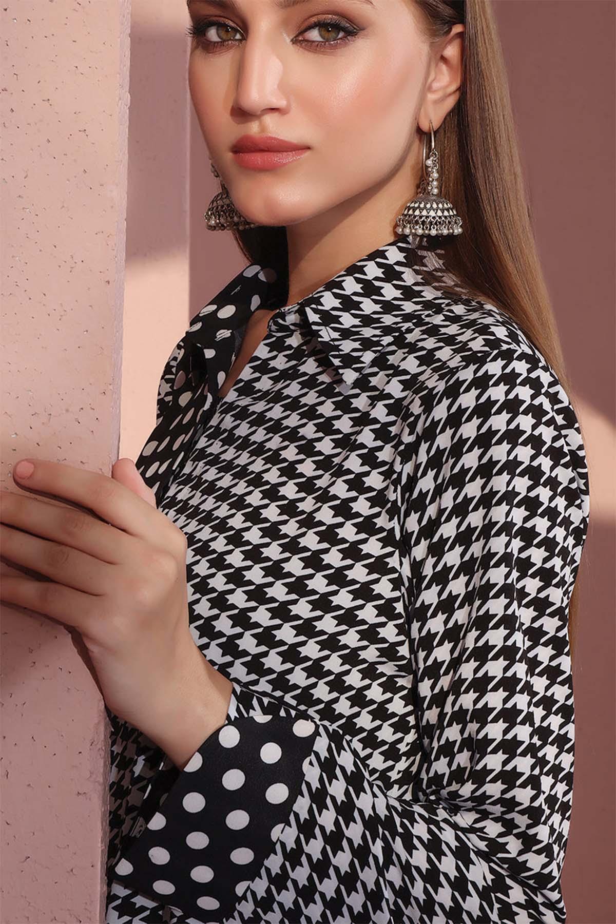 Nimra Kashif - AK Galleria