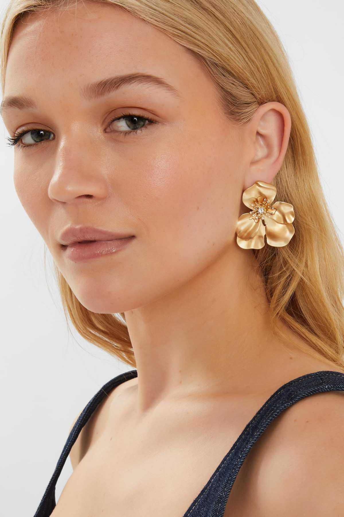 Accessorize - AK Galleria