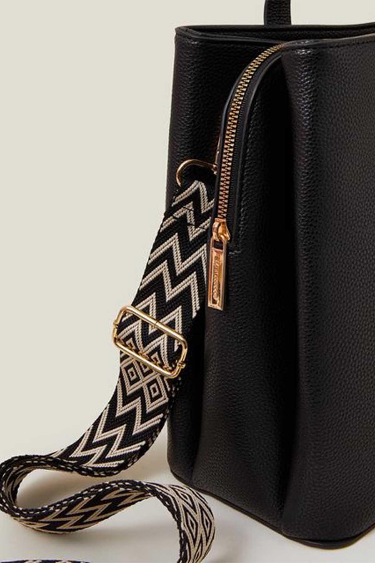 Accessorize - AK Galleria