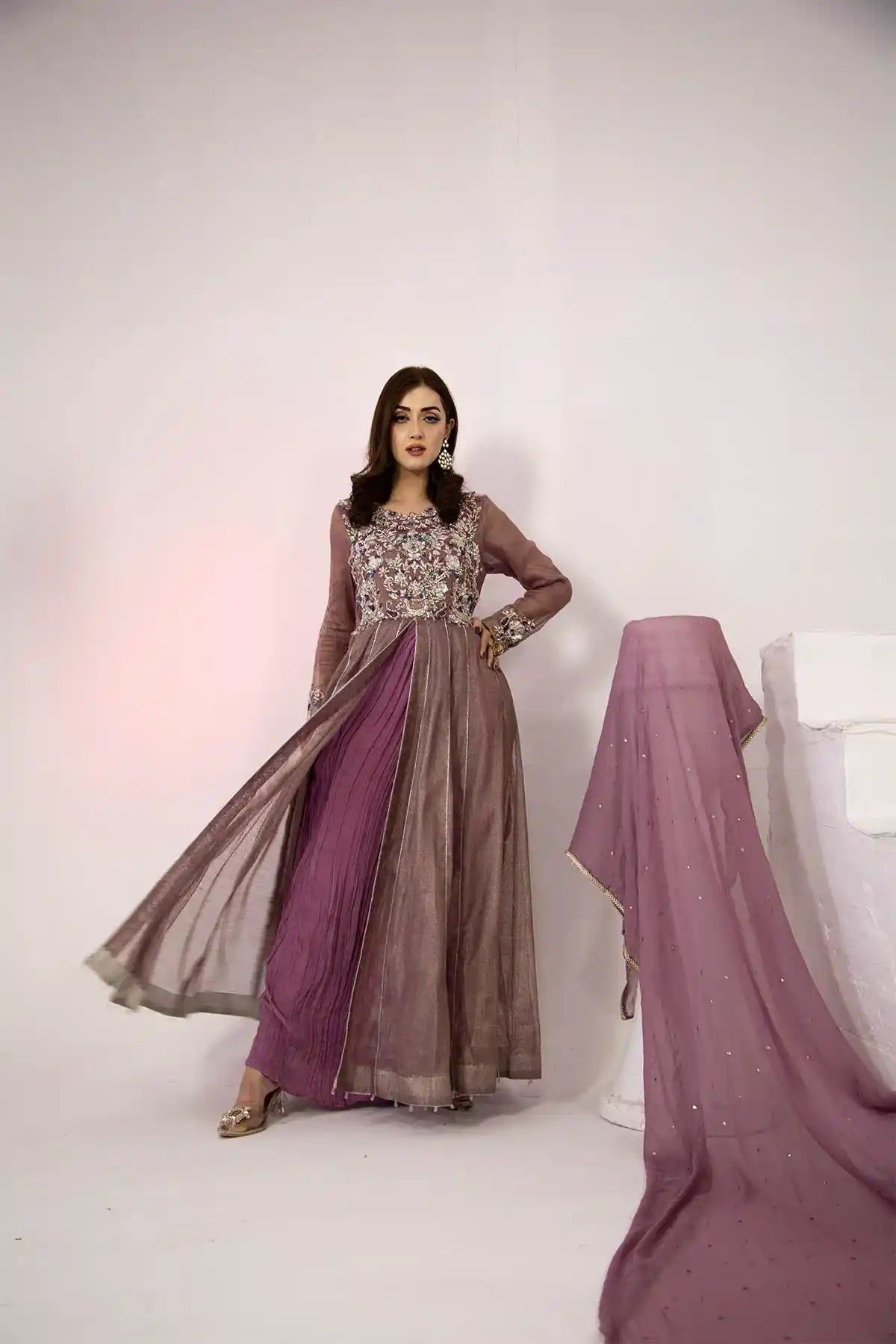 MANAAL ARFEEN