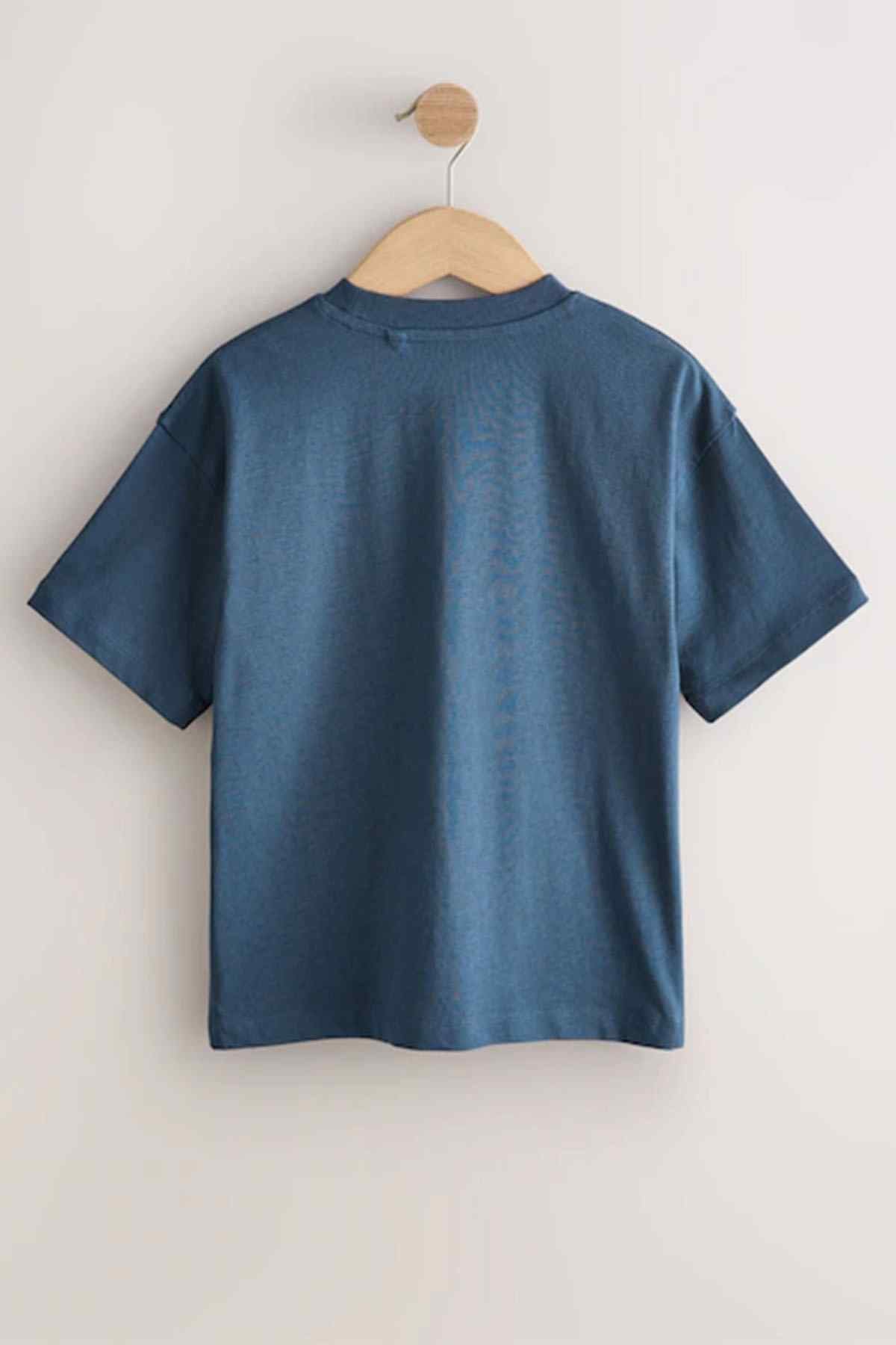 Short-sleeve crewneck T-shirt in blue, back view