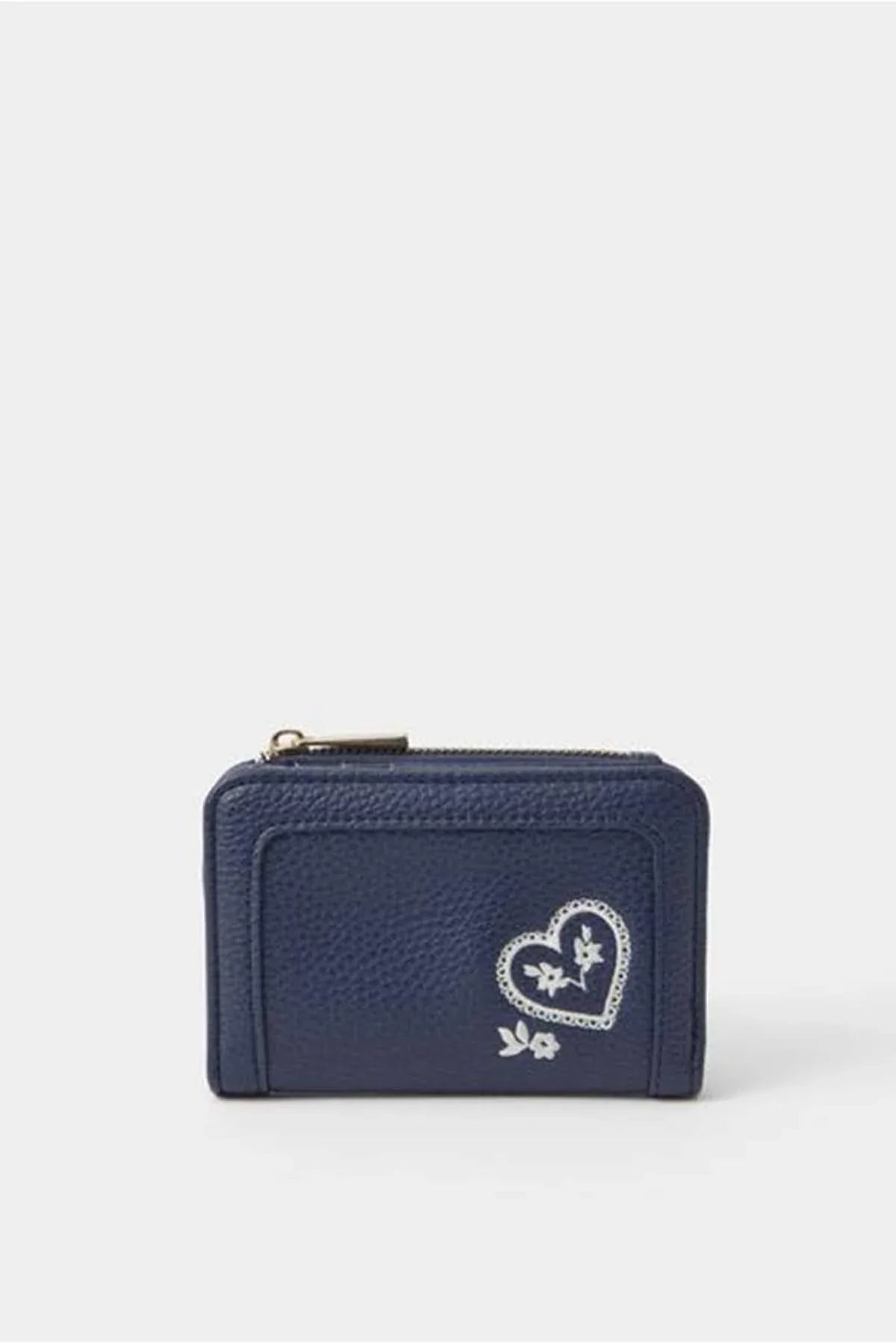 Accessorize - AK Galleria