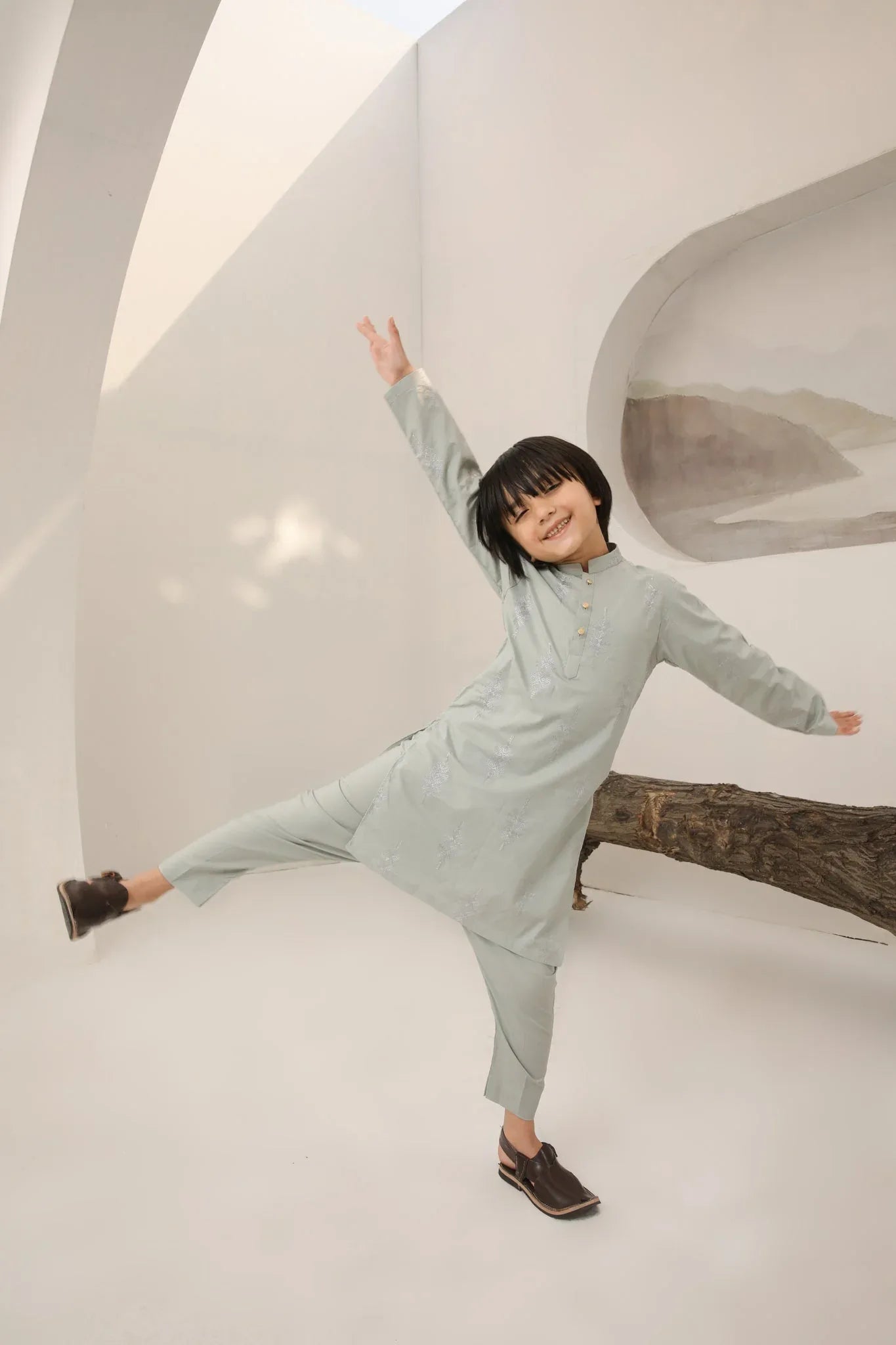 MURAQSH - AK Galleria