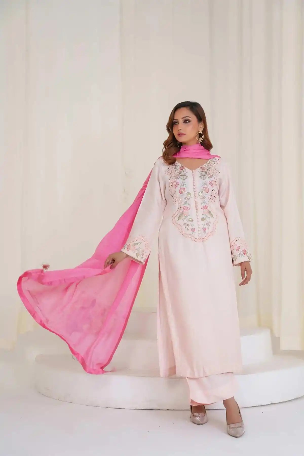 MANAAL ARFEEN