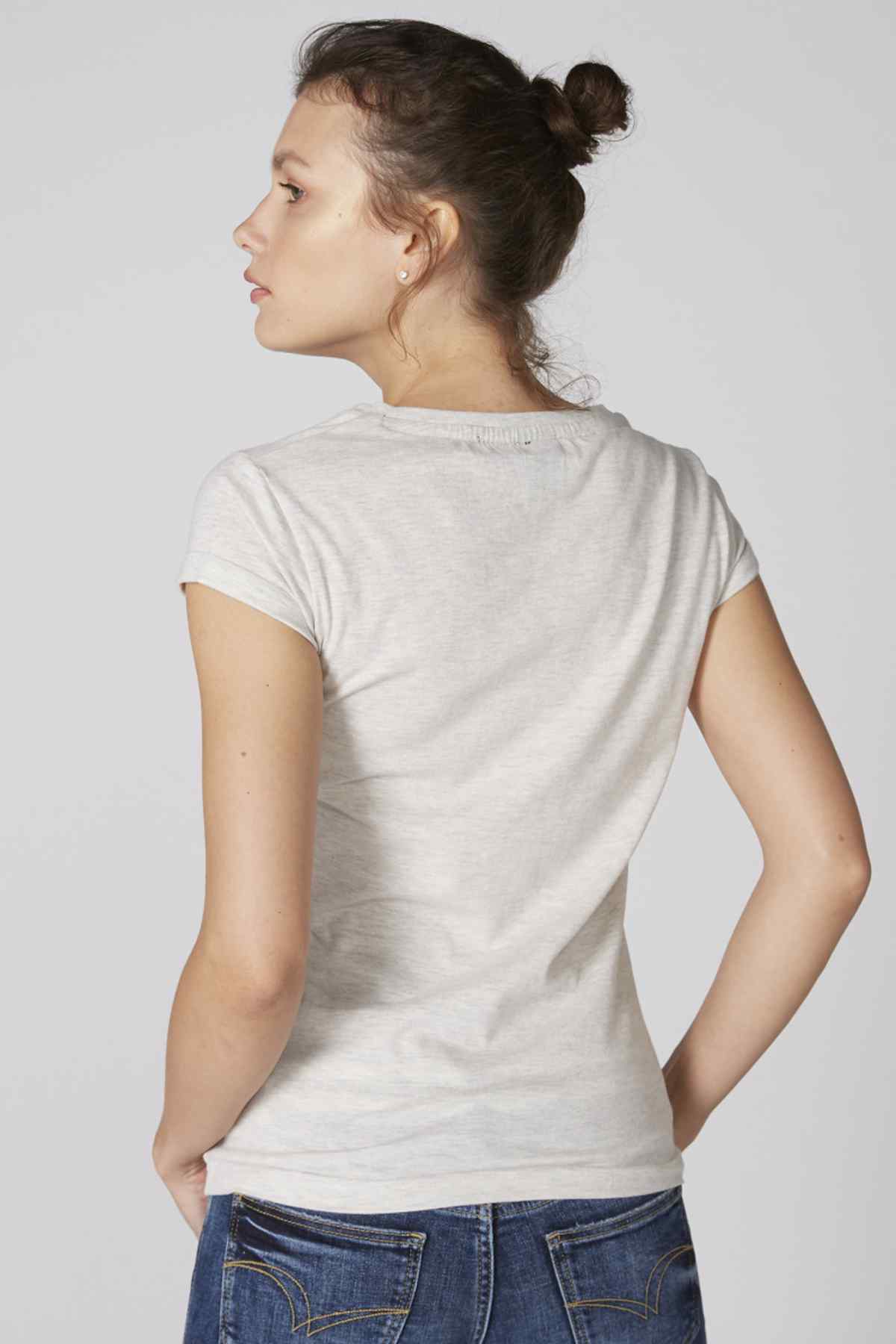 White short-sleeve T-shirt with plain back and rounded neckline