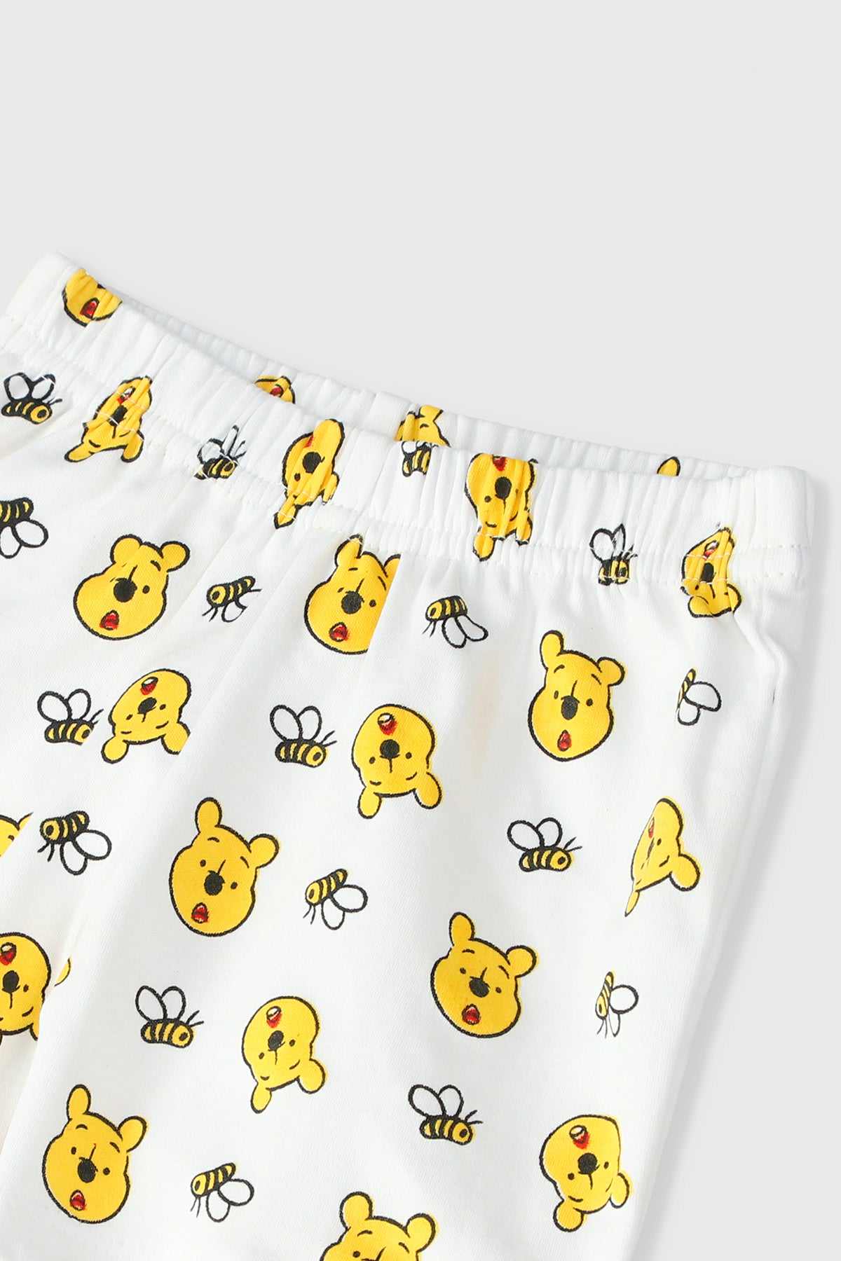 Kids' DISNEY white shorts with Winnie the Pooh and friends all-over print
