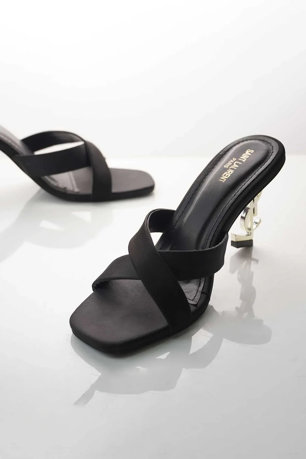 On your Feet - AK Galleria