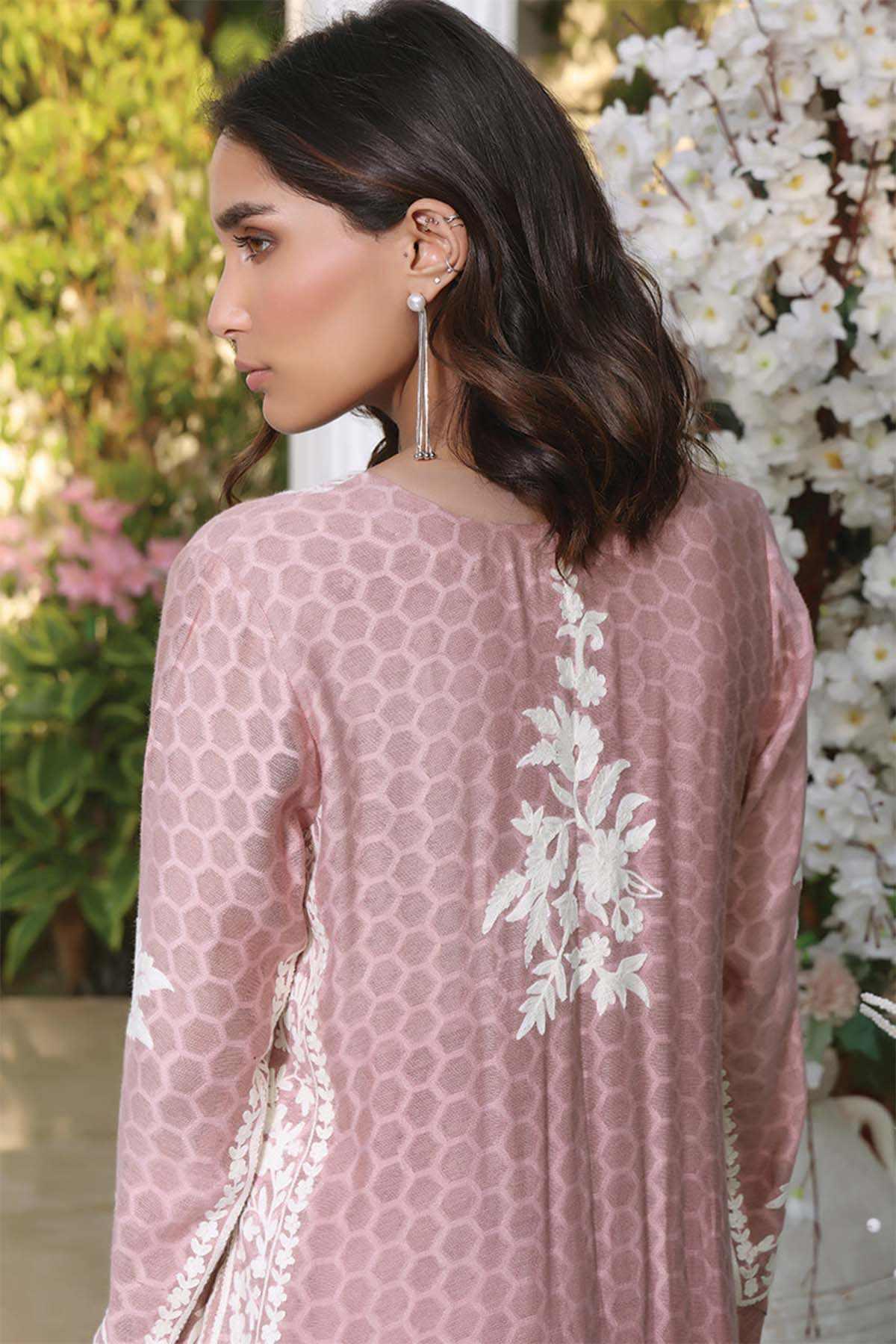 Nimra Kashif - AK Galleria