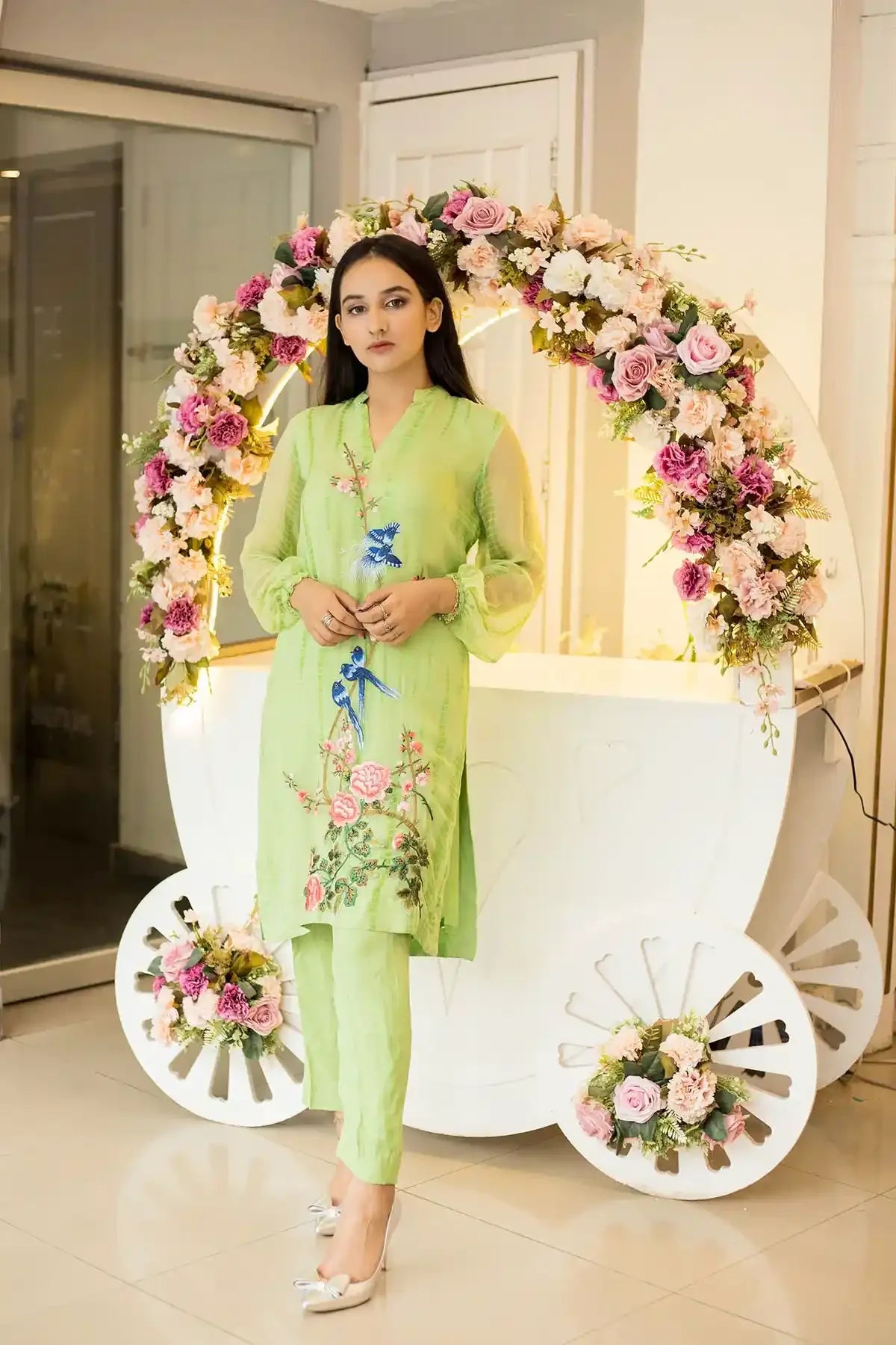 MANAAL ARFEEN - AK Galleria