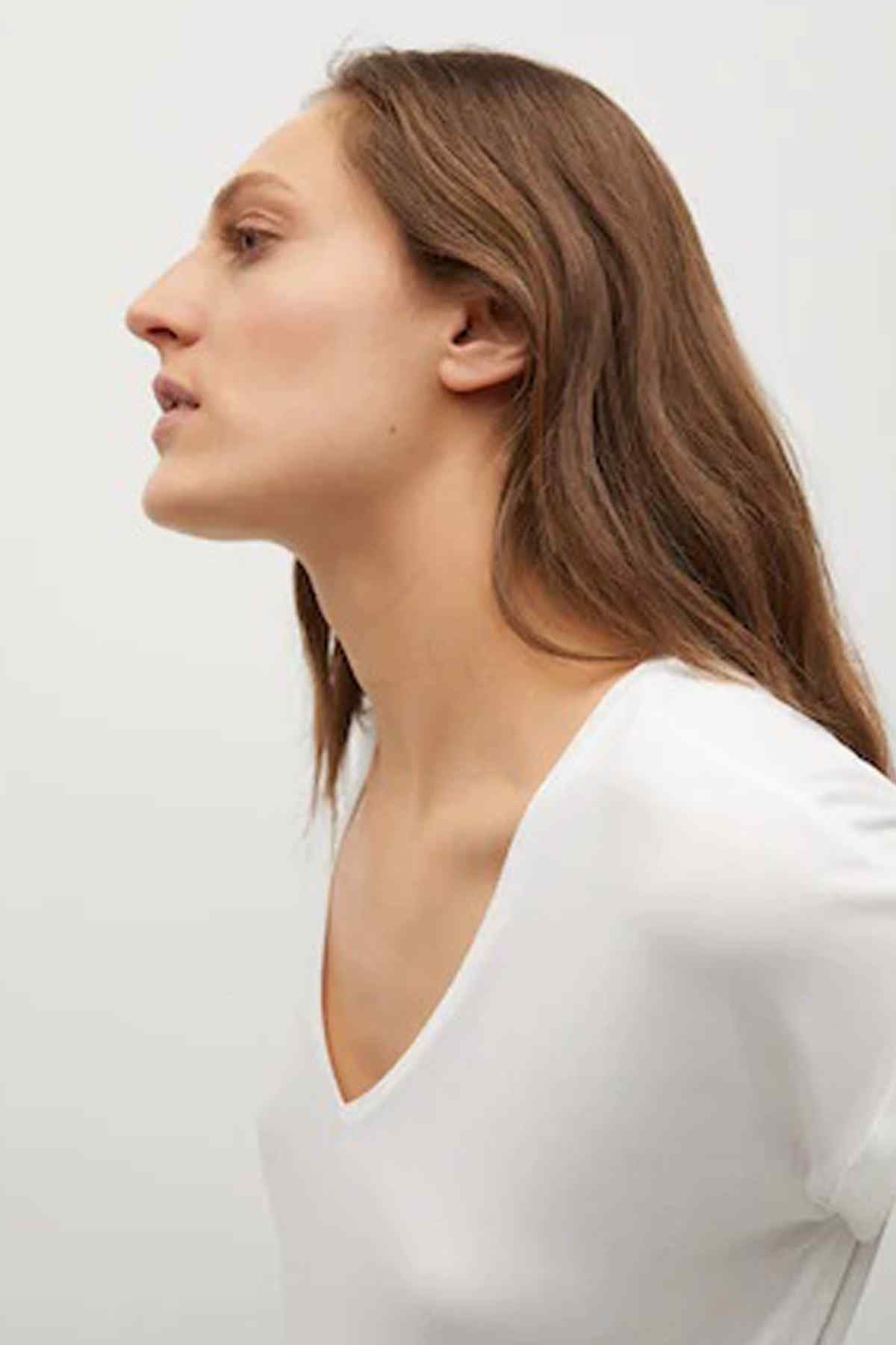 White V-neck short-sleeve T-shirt neckline close-up