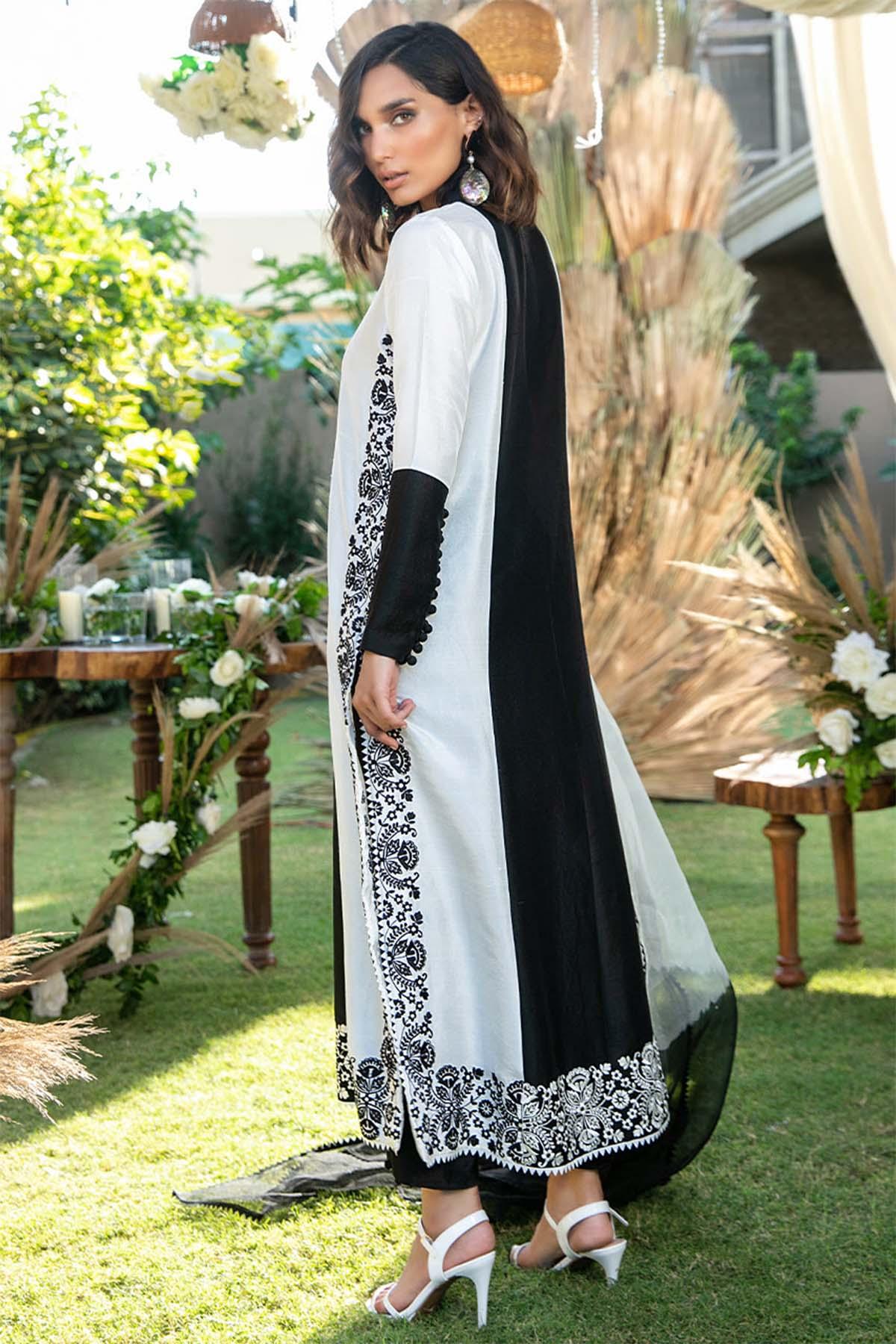 Nimra Kashif - AK Galleria