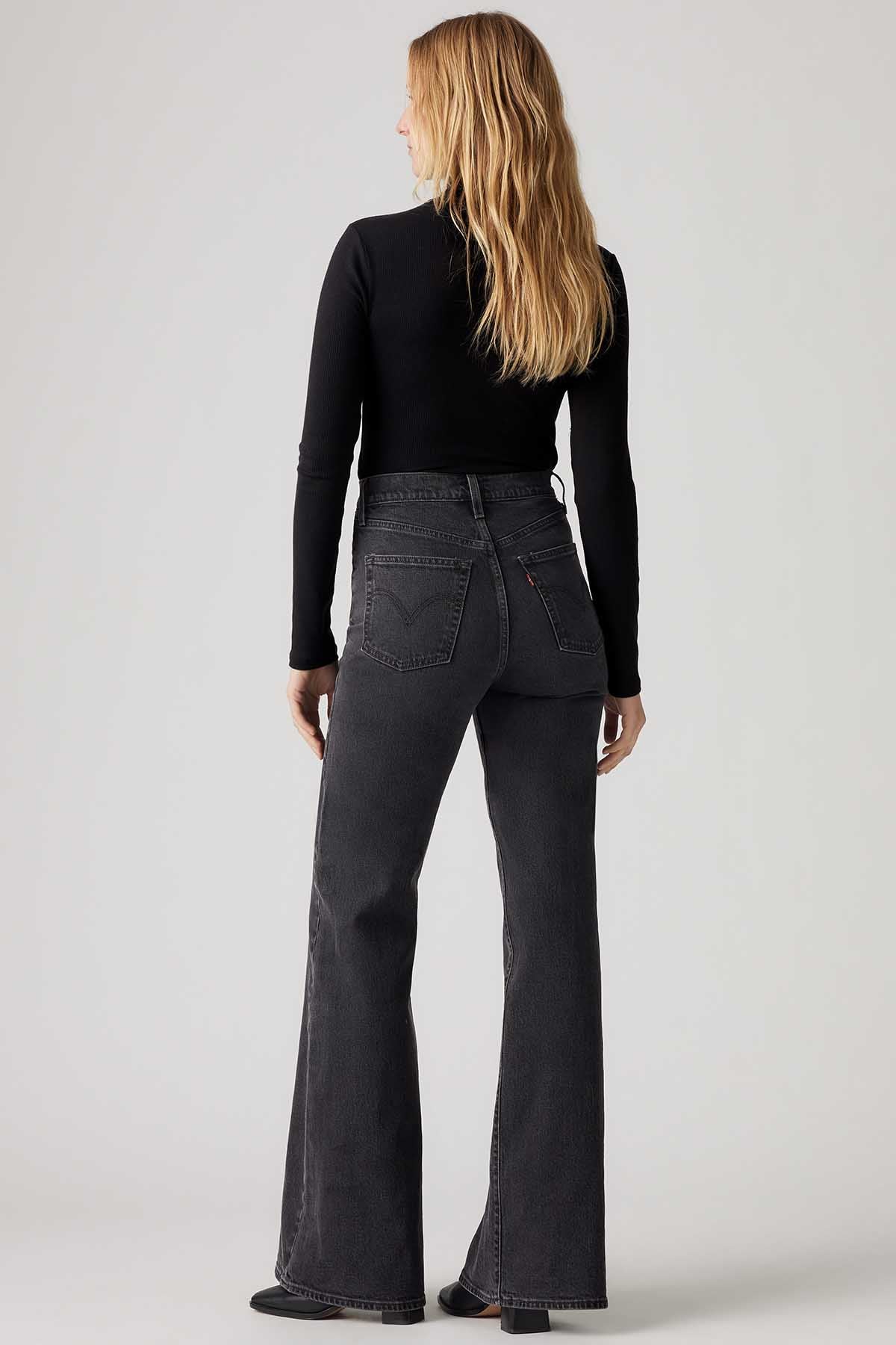 Levi's