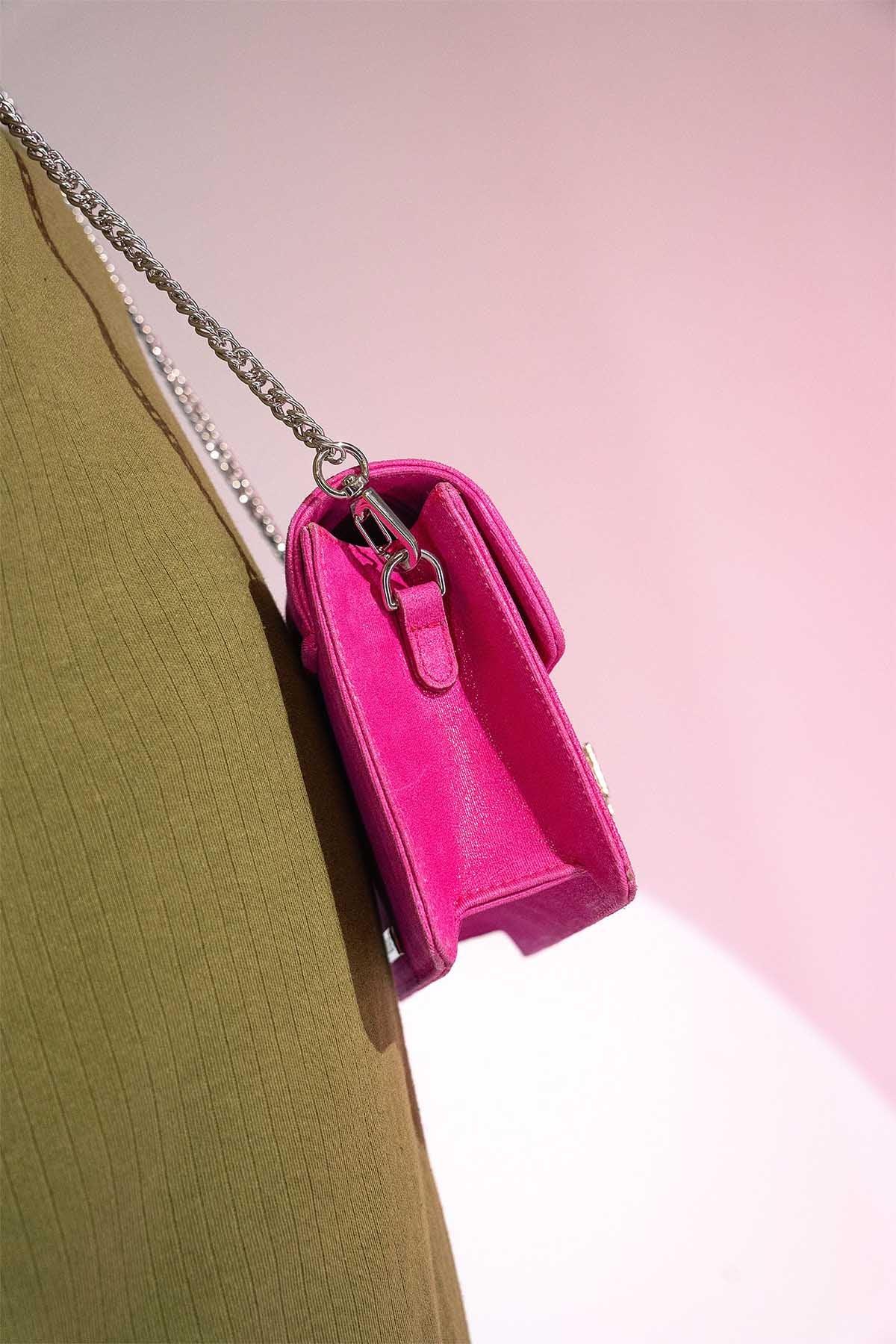 JULKÉ - AK Galleria