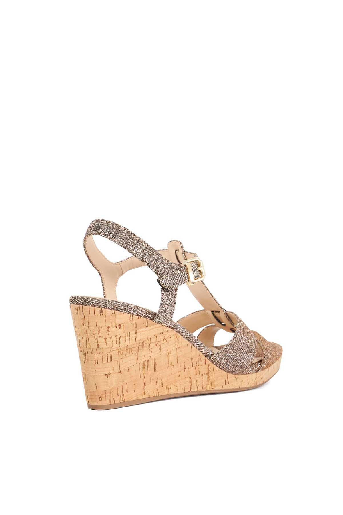 Dune London - AK Galleria