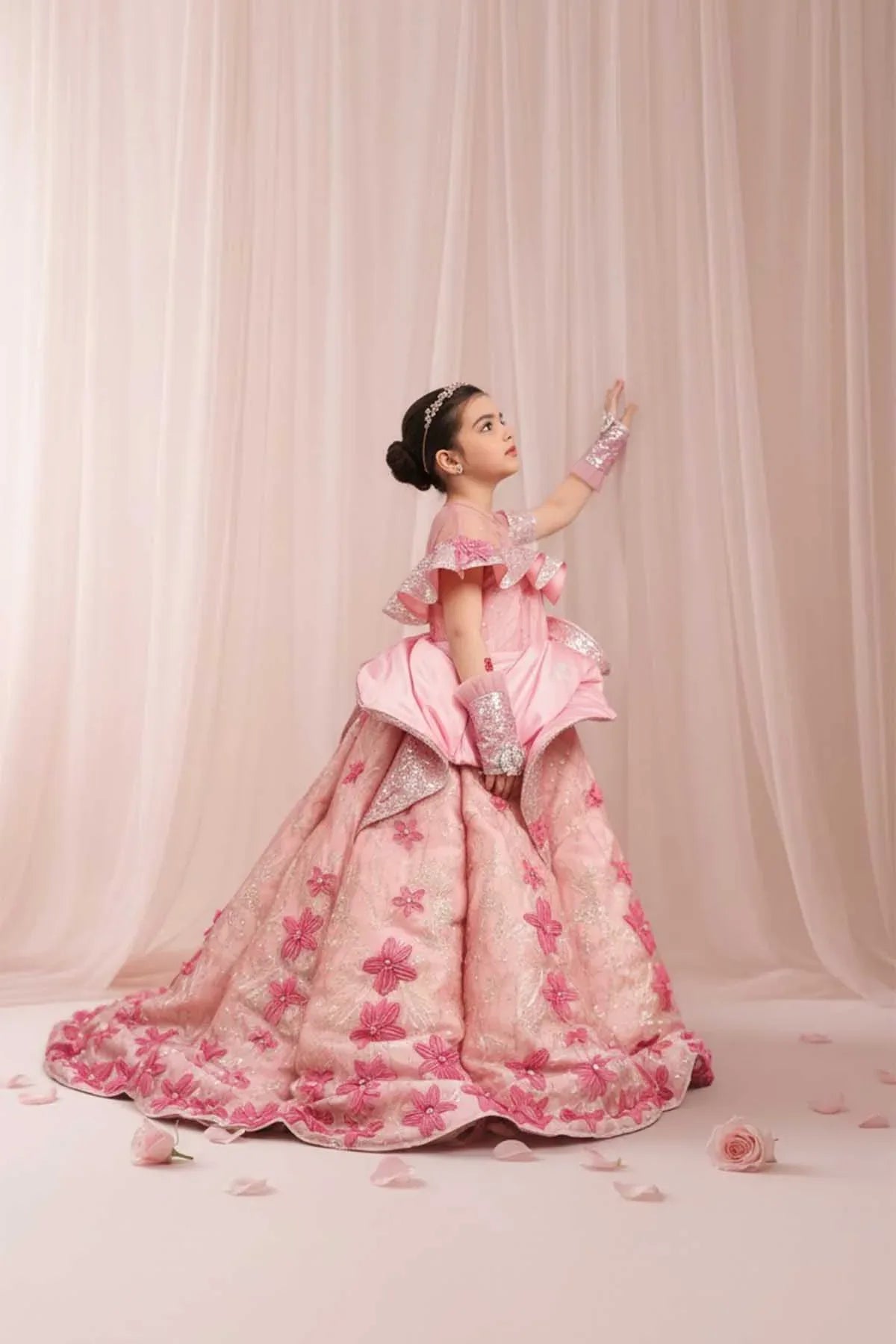 Qurratulain saqib - AK Galleria